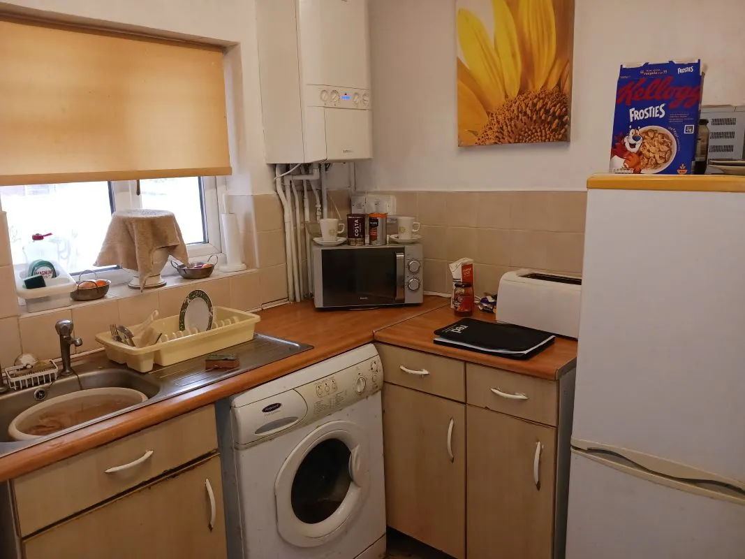 Freehold Part Vacant/Part Investment, Retail Property and Self Contained Flat