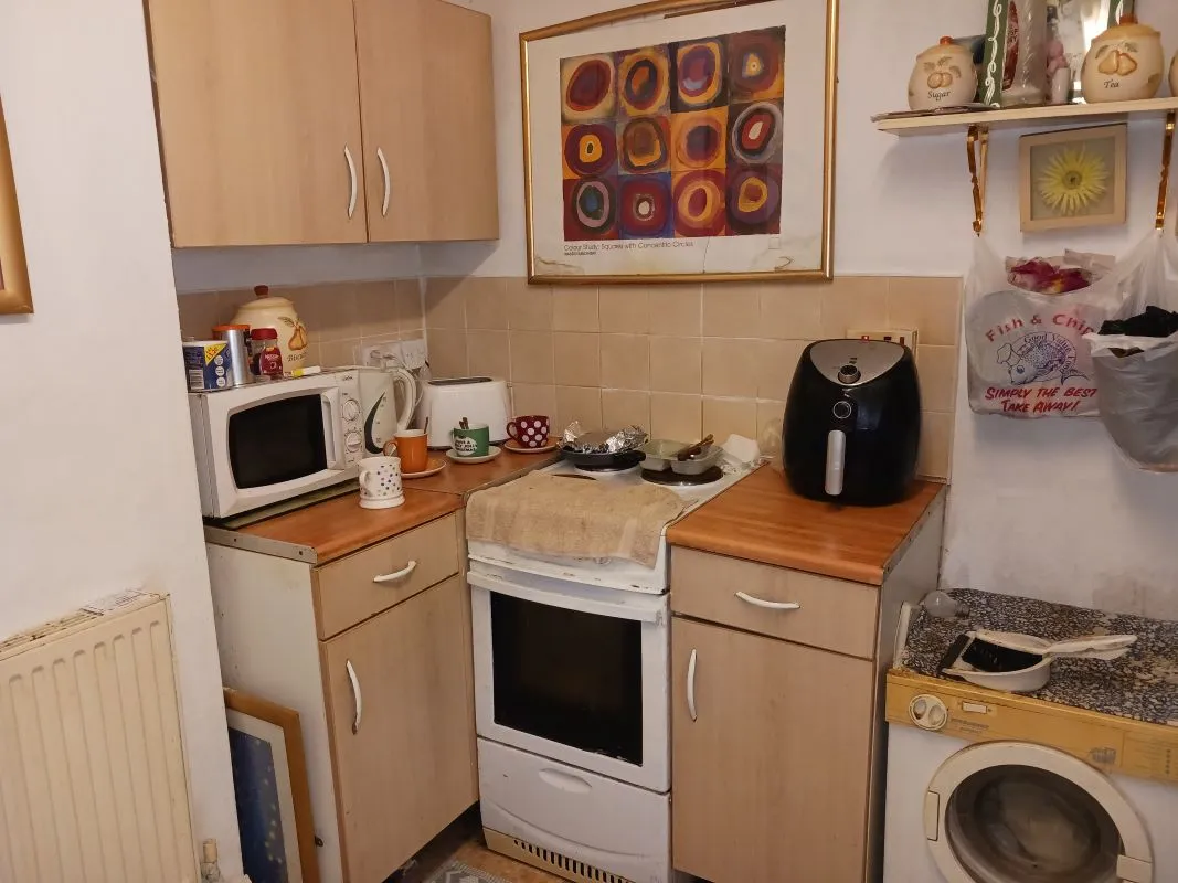 Freehold Part Vacant/Part Investment, Retail Property and Self Contained Flat