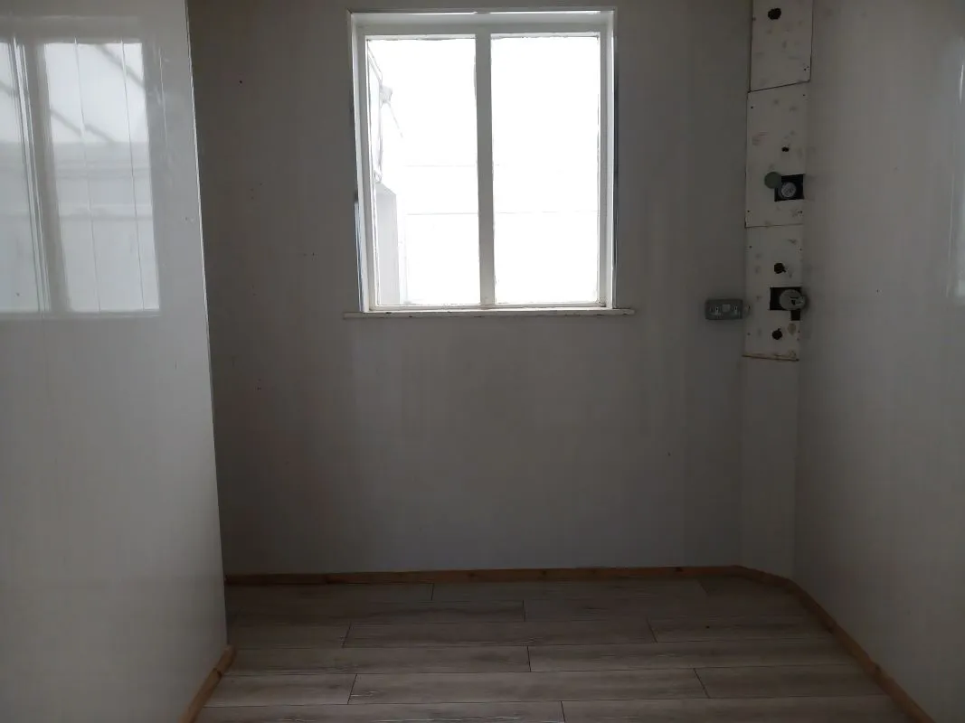 Freehold Part Vacant/Part Investment, Retail Property and Self Contained Flat