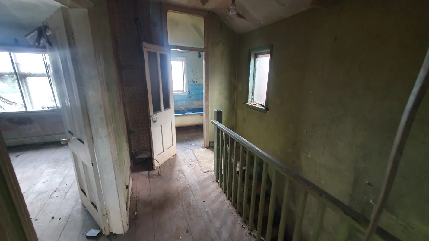 Freehold Vacant End Terraced House in Need of Repair & Refurbishment