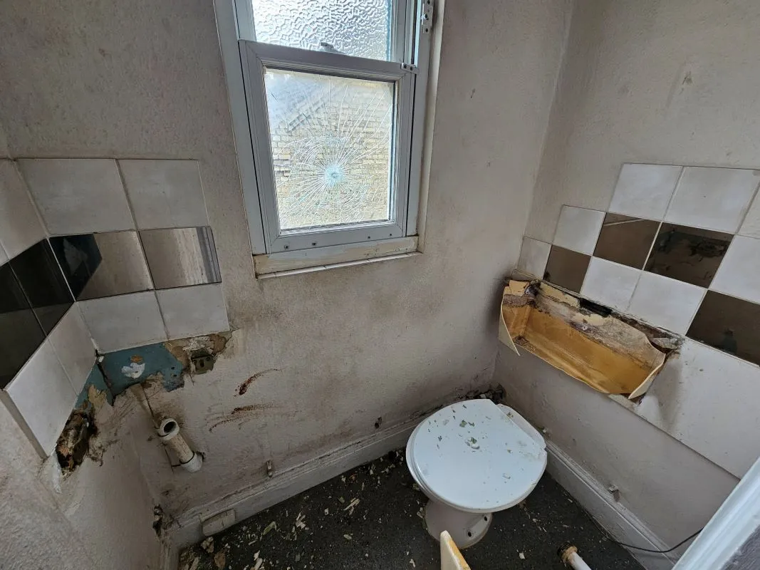 Freehold Vacant Property containing Four Self Contained Flats