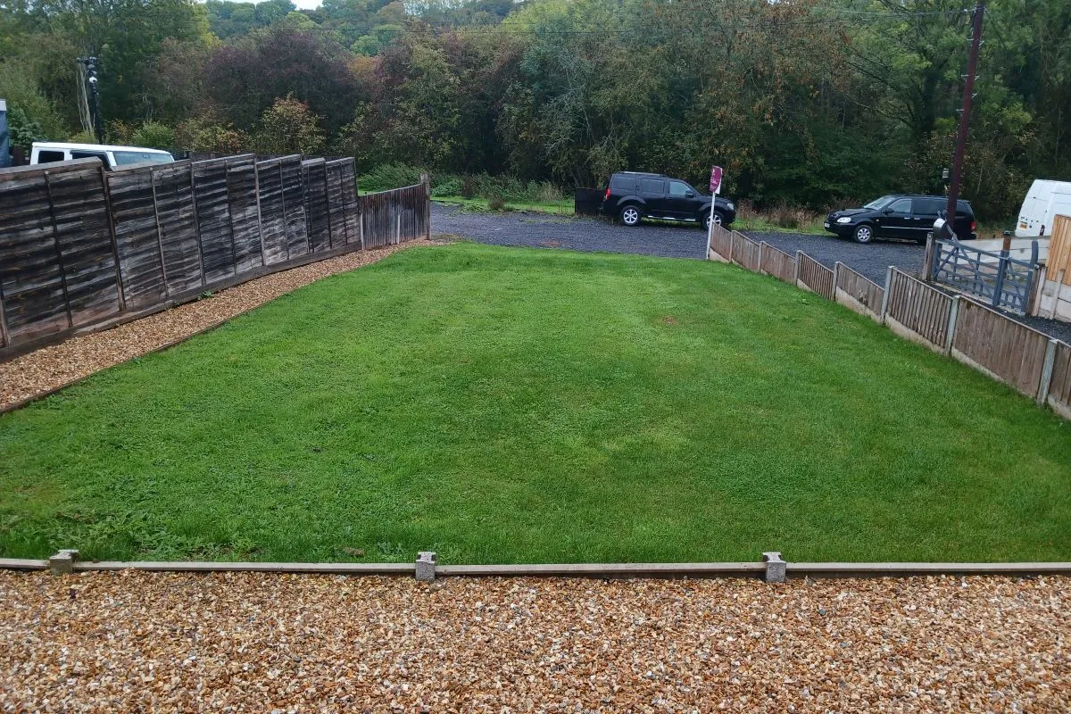Freehold Vacant Detached Three Bedroom Chalet
