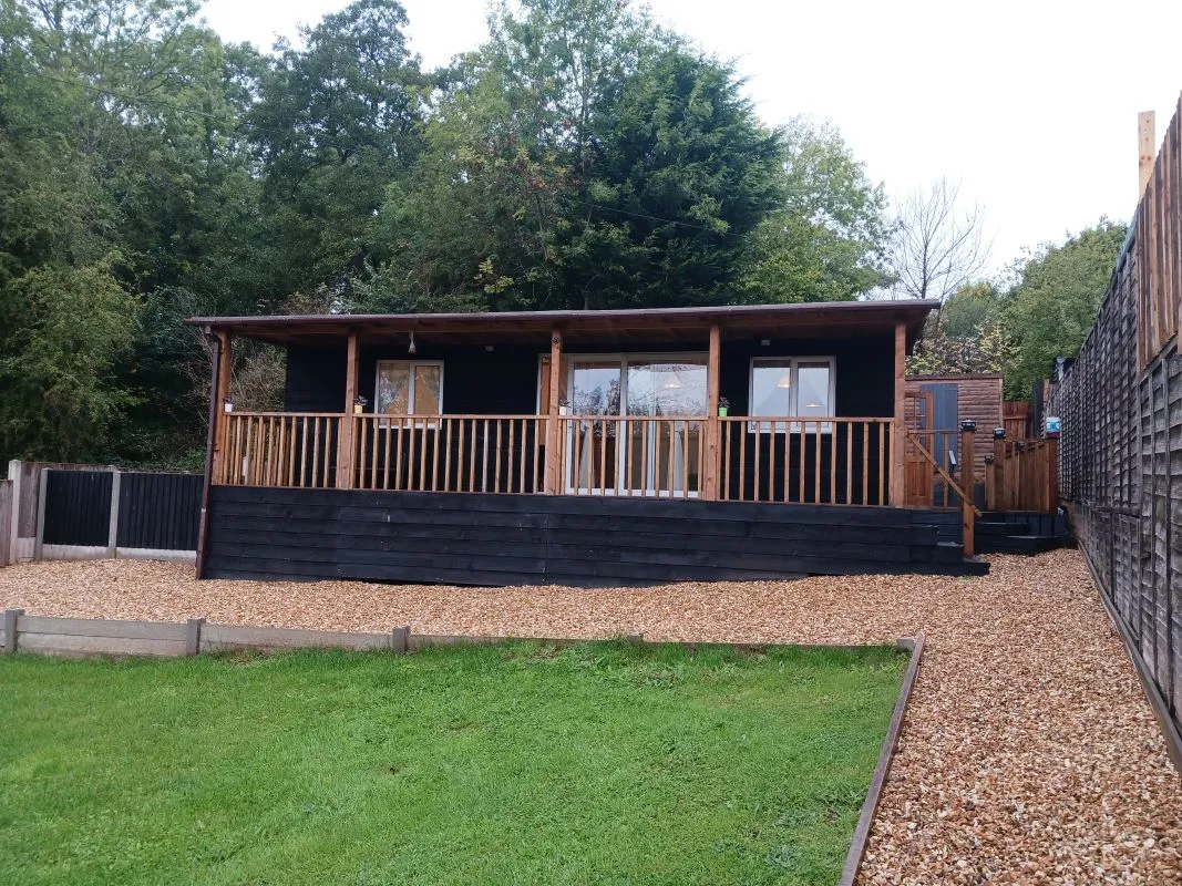 Freehold Vacant Detached Three Bedroom Chalet
