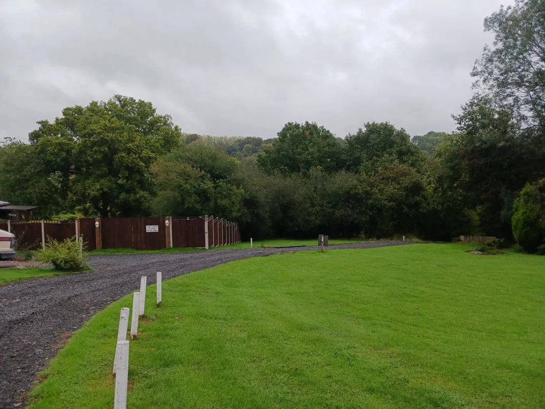 Freehold Vacant Detached Three Bedroom Chalet