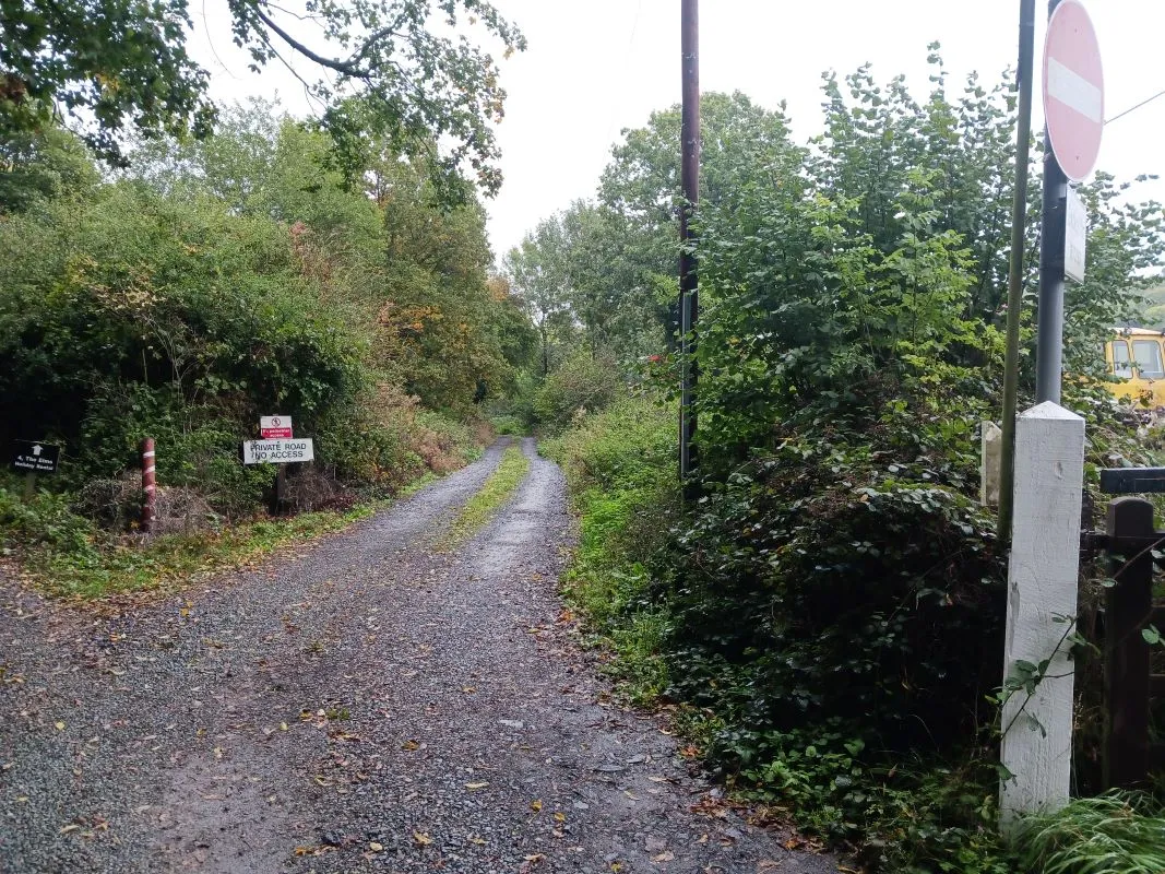 Freehold Vacant Detached Three Bedroom Chalet