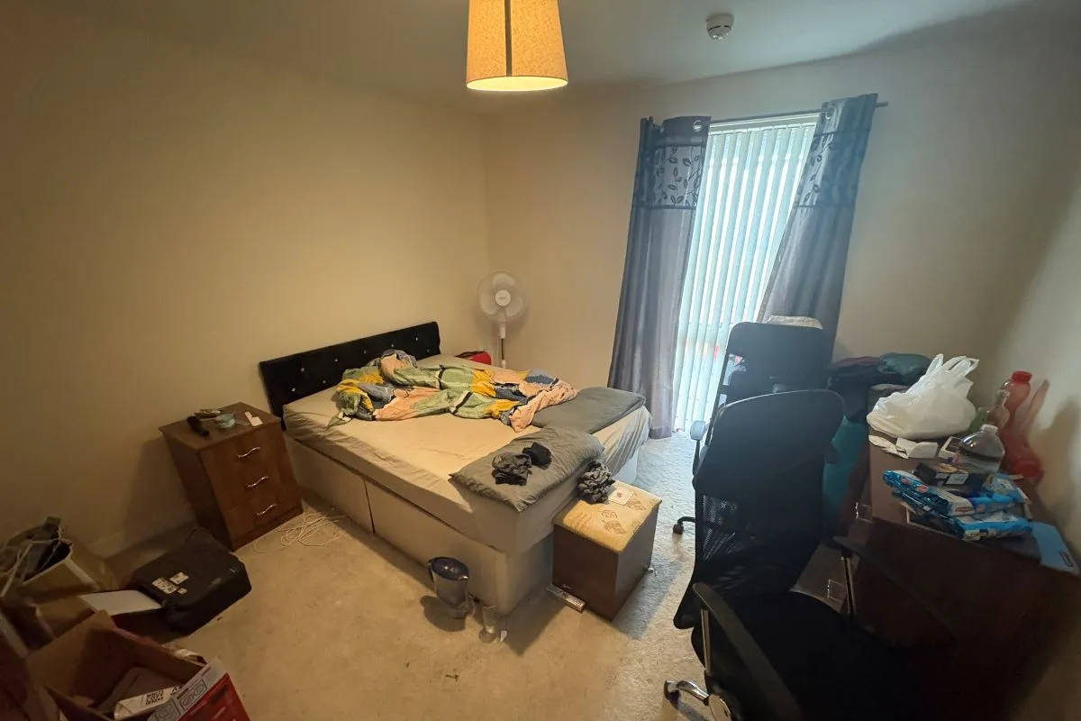 Leasehold Investment - Modern Fourth Floor Apartment