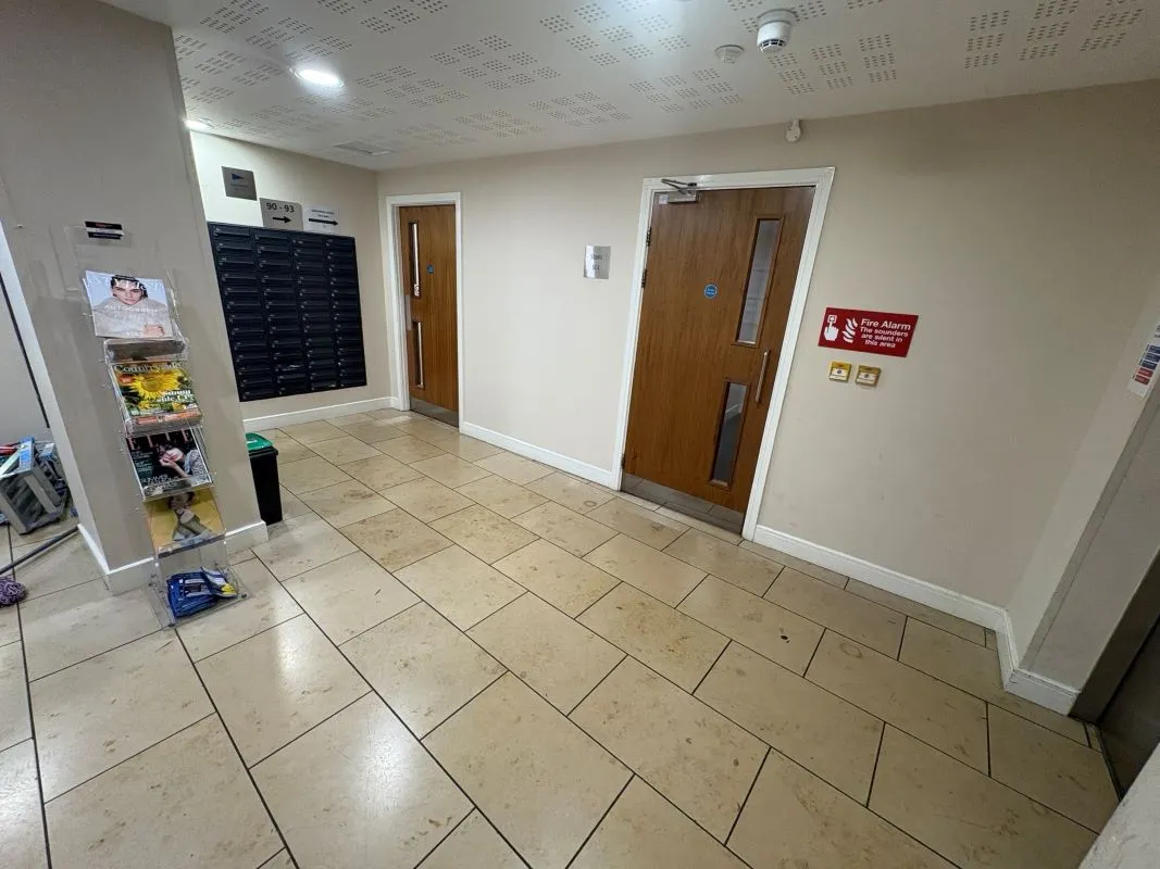 Leasehold Investment - Modern Fourth Floor Apartment