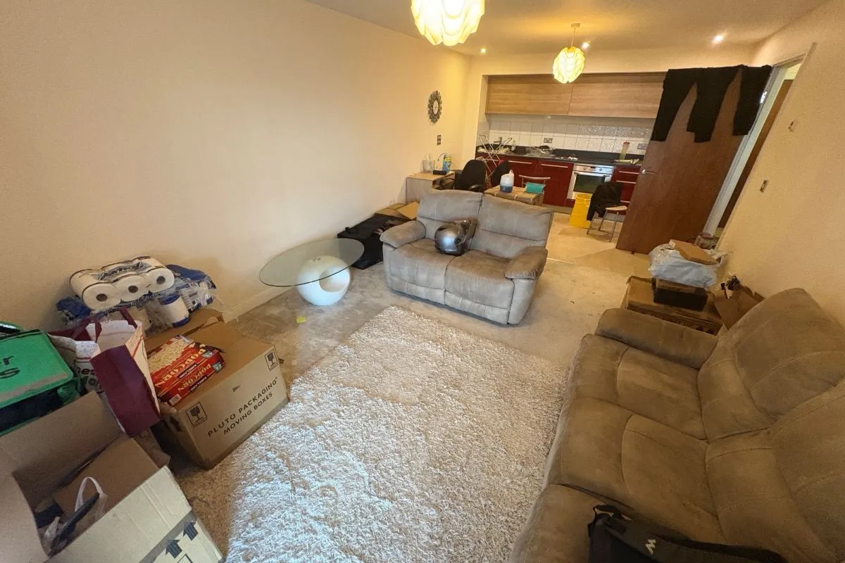 Leasehold Investment - Modern Fourth Floor Apartment