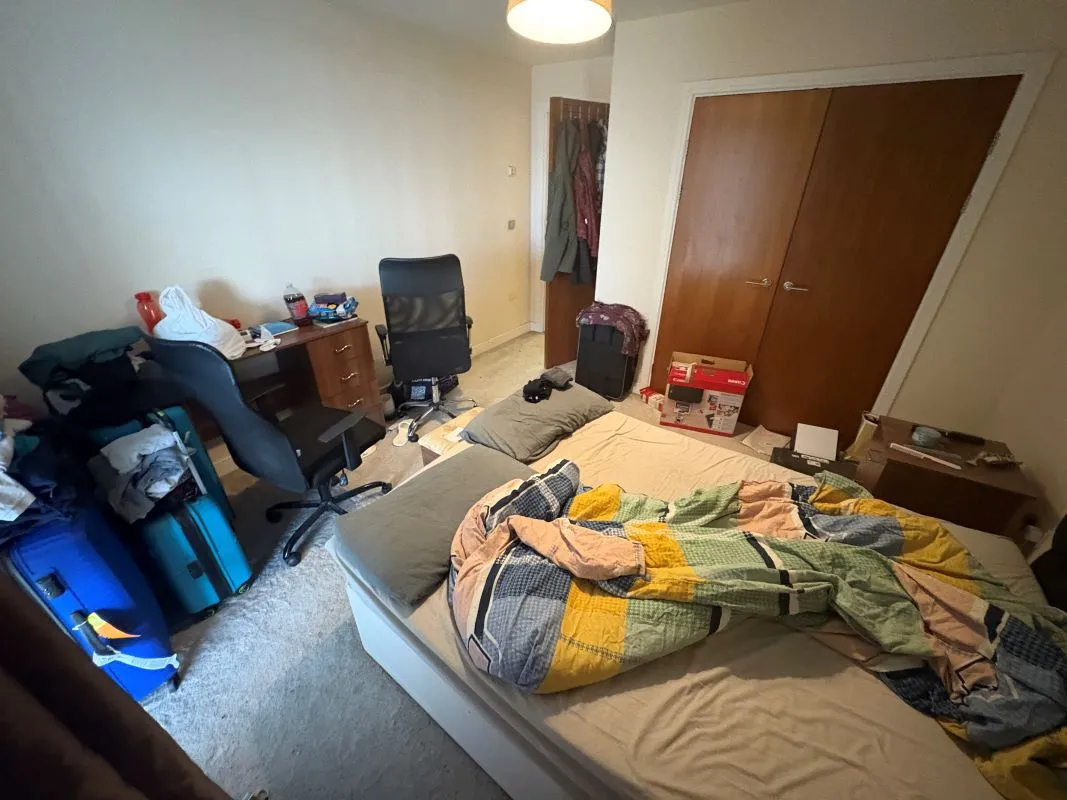 Leasehold Investment - Modern Fourth Floor Apartment