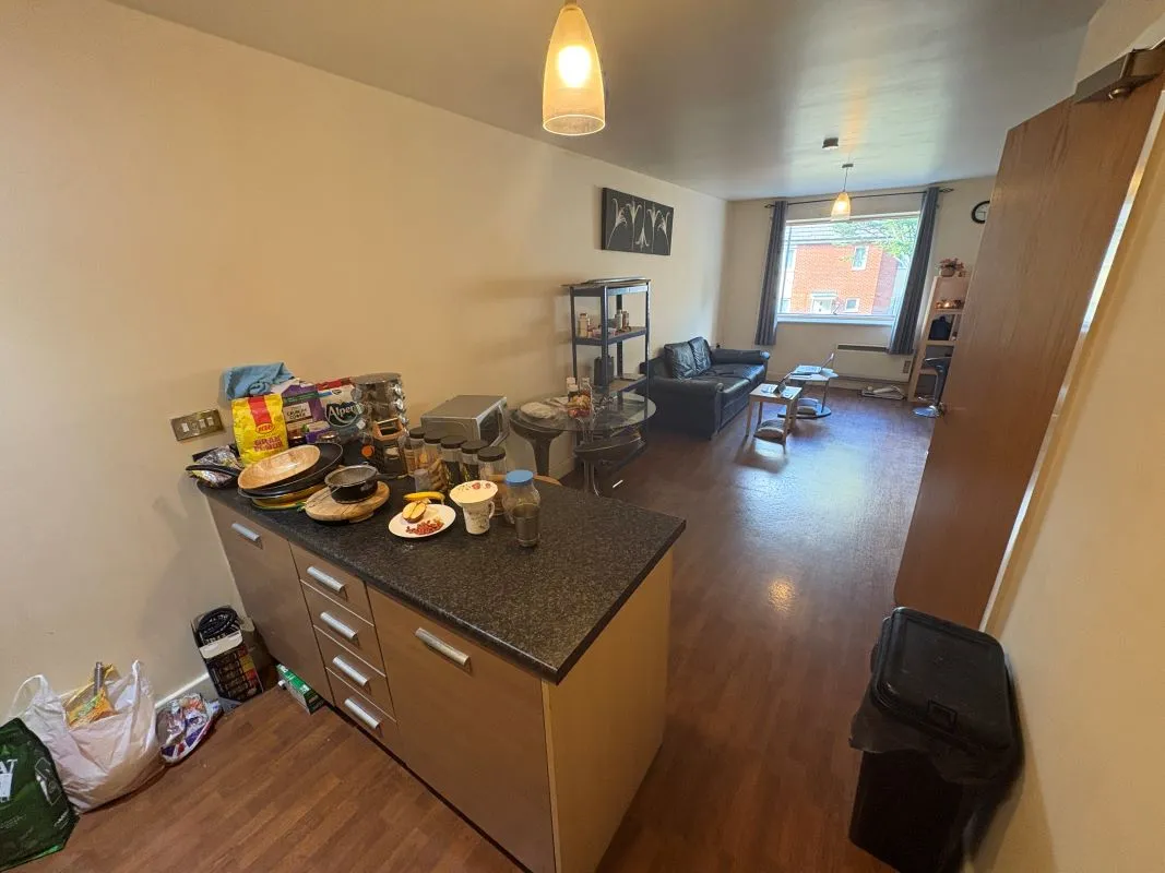 Leasehold Investment - Modern First Floor Apartment