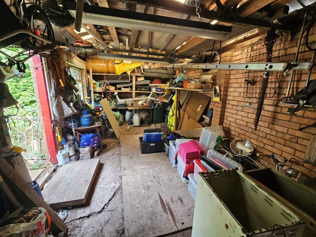 Freehold Vacant Semi-Detached House with Three Bedrooms