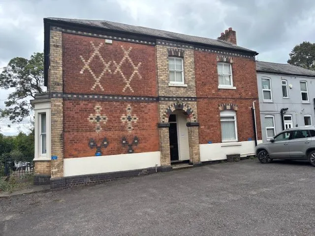 Freehold Vacant Substantial Double Fronted Office Building with Potential
