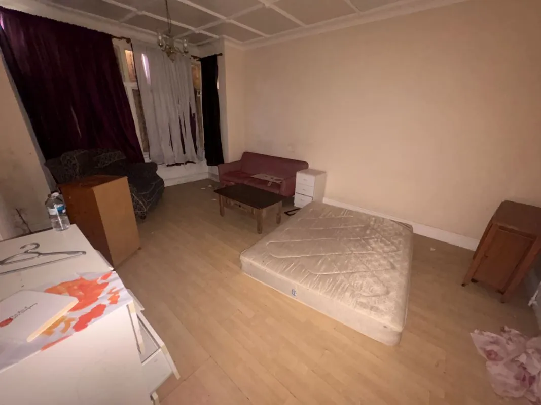 Freehold Detached House - 5 Self Contained Flats