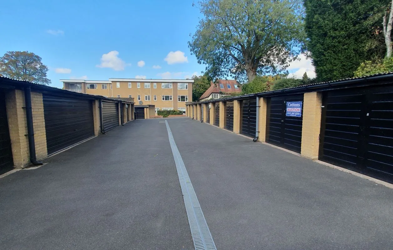 Freehold Vacant Lock Up Garage in Popular Development