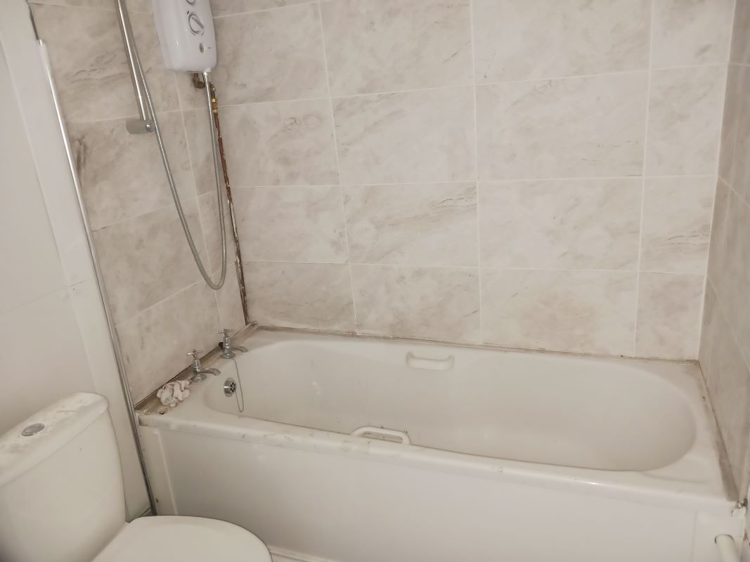 Leasehold Vacant Two Bedroom Flat
