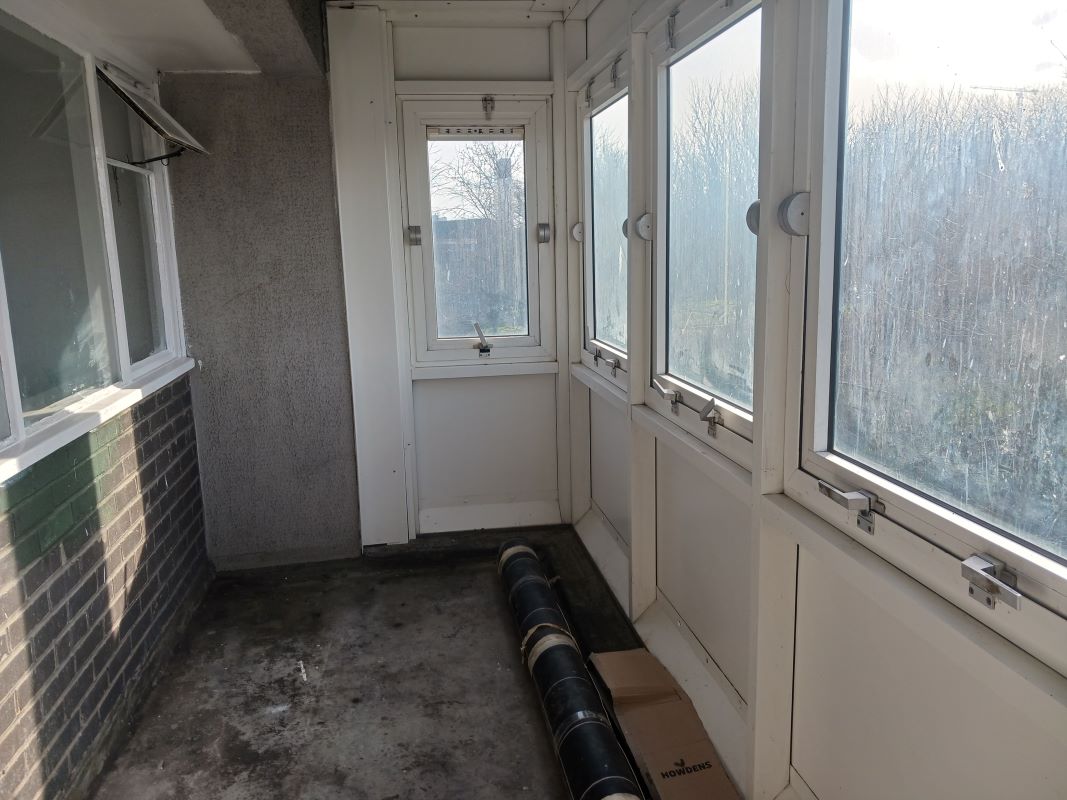 Leasehold Vacant Two Bedroom Flat