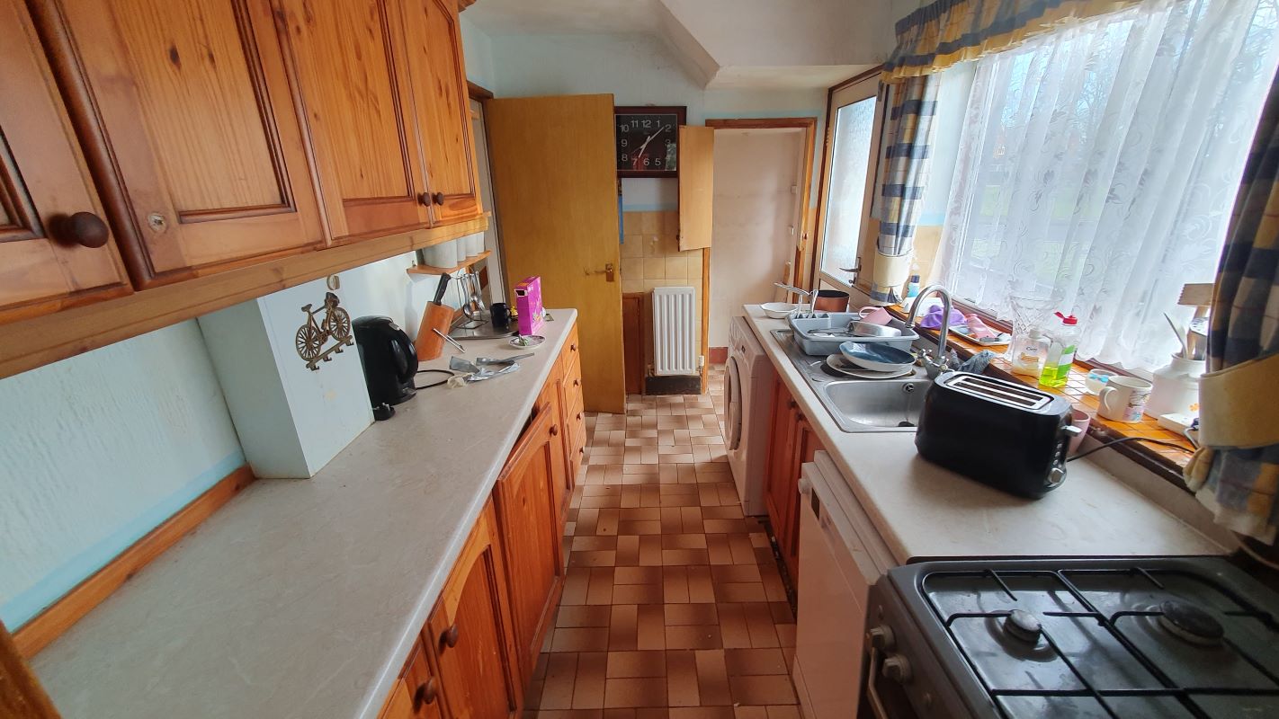 Leasehold Vacant Semi Detached House with Three Bedrooms