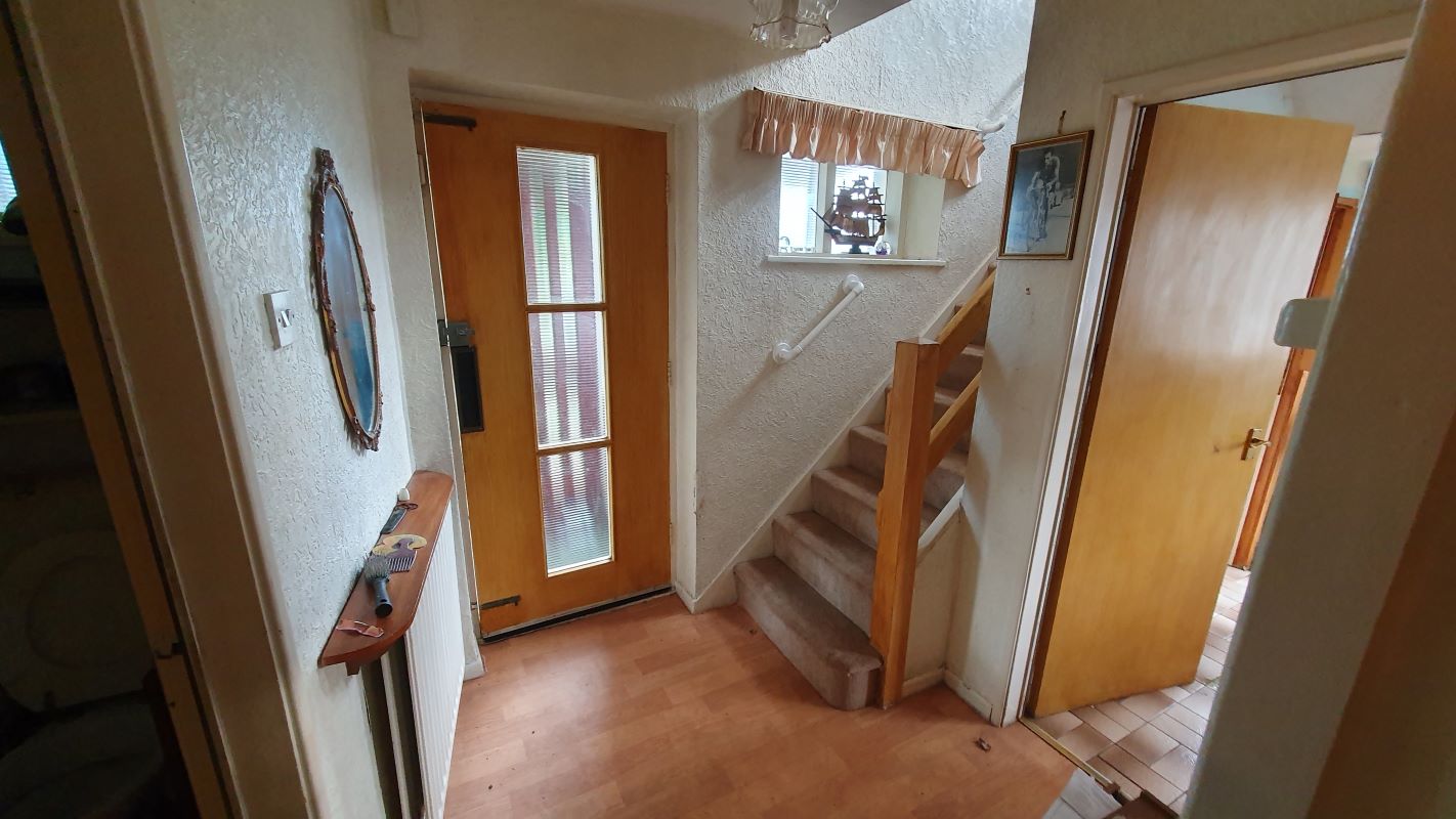 Leasehold Vacant Semi Detached House with Three Bedrooms