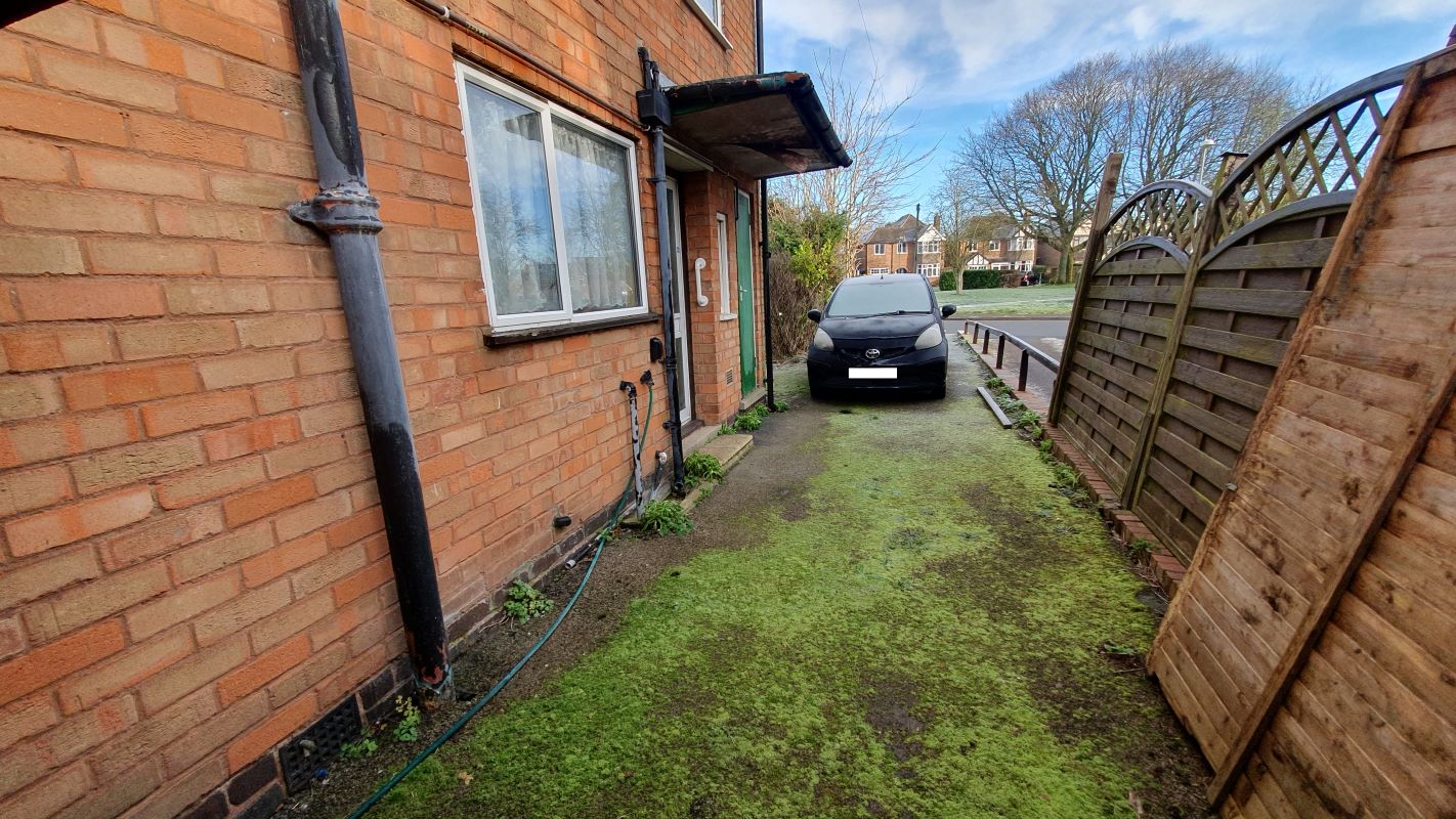 Leasehold Vacant Semi Detached House with Three Bedrooms