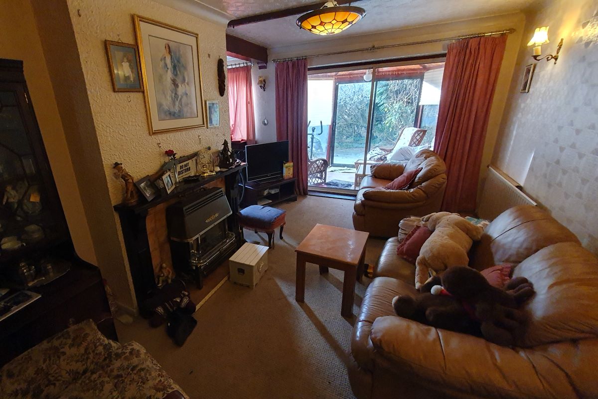 Leasehold Vacant Semi Detached House with Three Bedrooms
