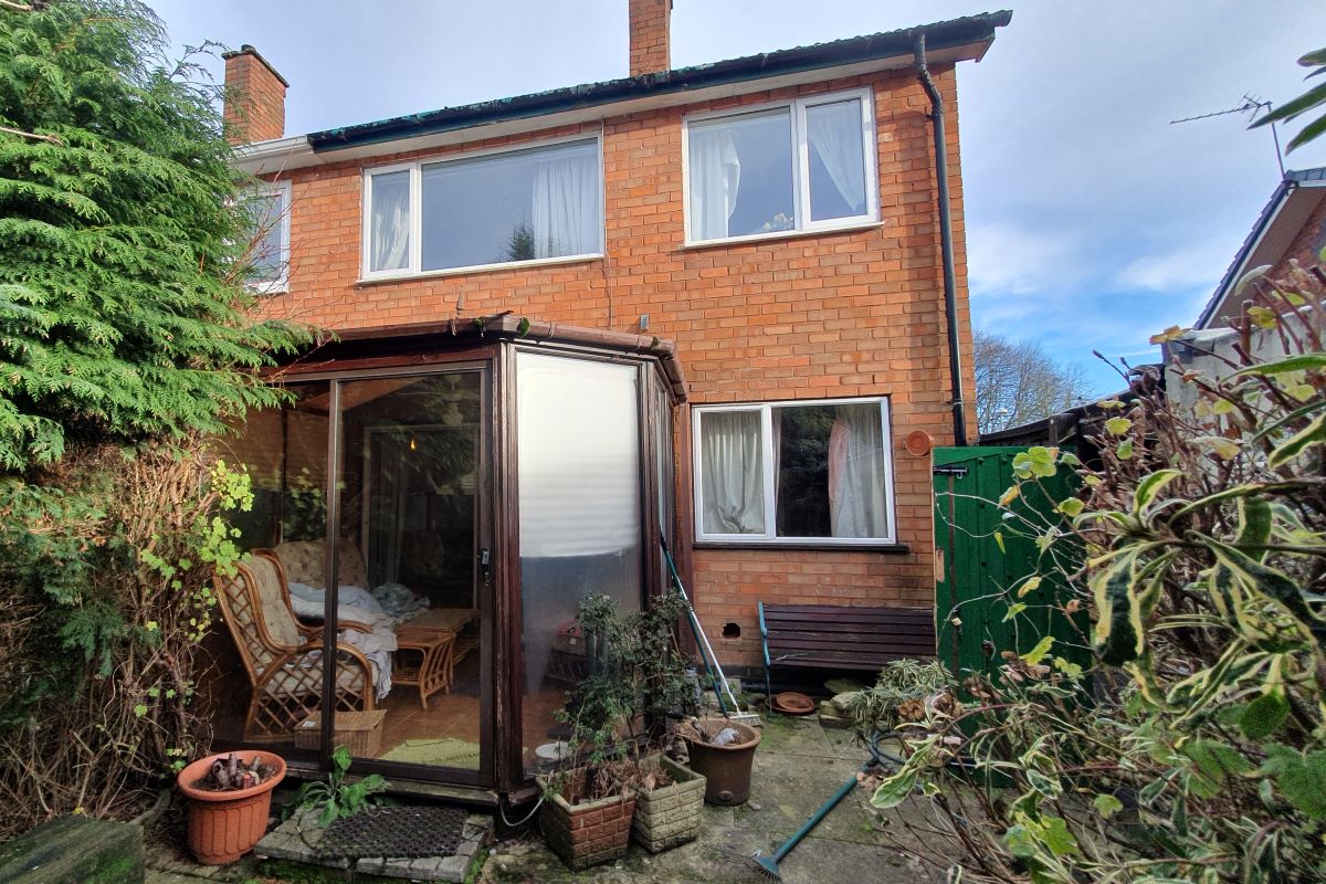 Leasehold Vacant Semi Detached House with Three Bedrooms