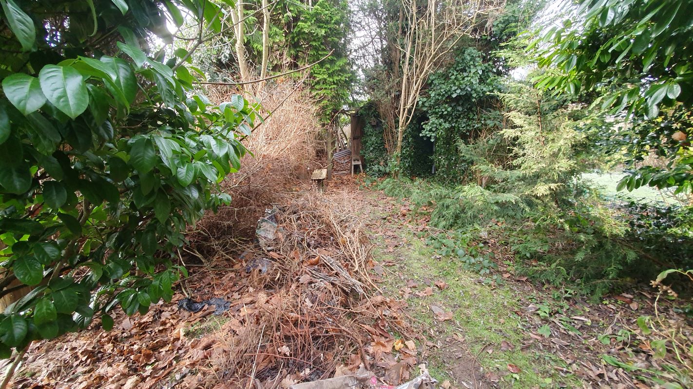 Leasehold Vacant Semi Detached House with Three Bedrooms