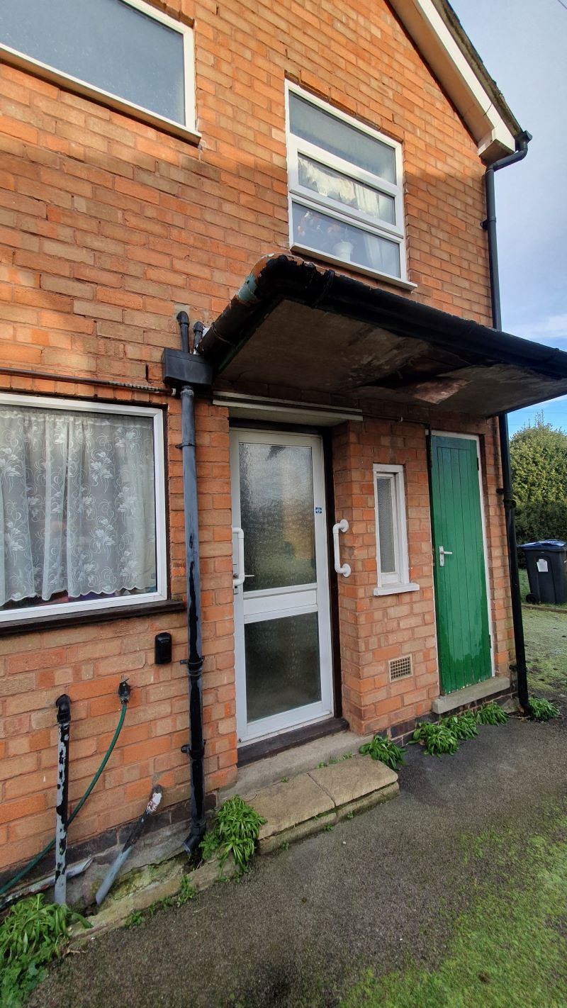 Leasehold Vacant Semi Detached House with Three Bedrooms