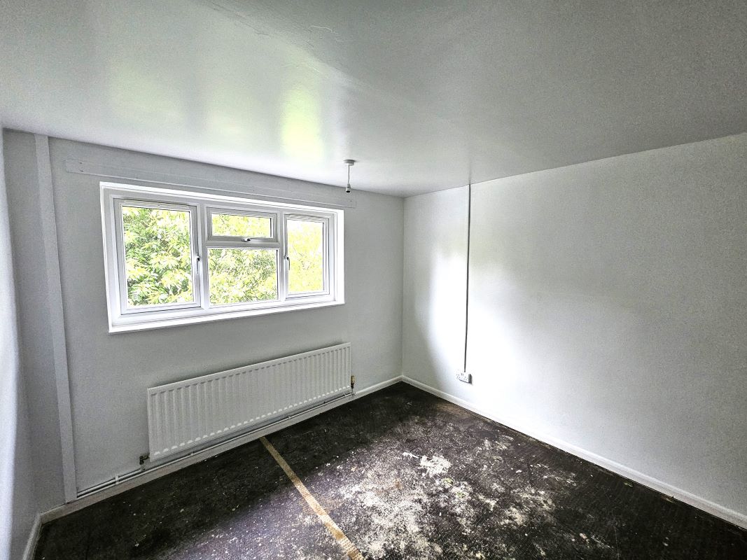 Freehold Investment Opportunity  (1 Vacant Maisonette & 3 Ground Rents)