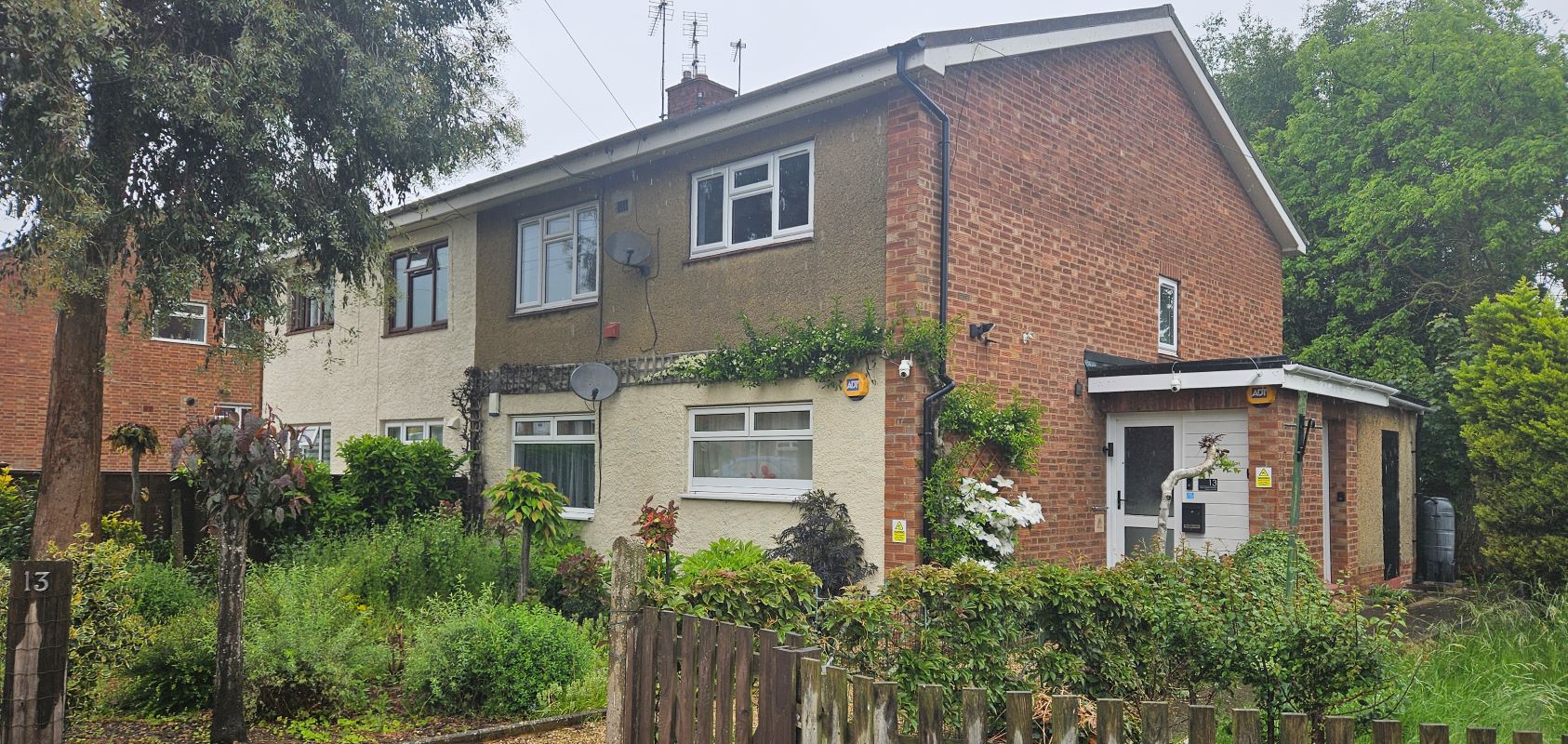 Freehold Investment Opportunity  (1 Vacant Maisonette & 3 Ground Rents)