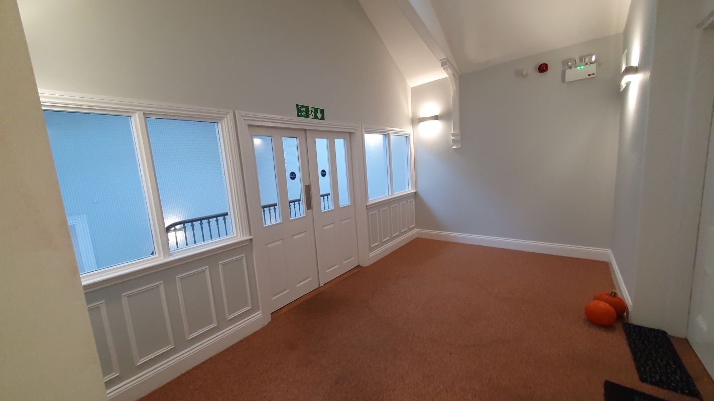 Leasehold Vacant 2 Bedroom Apartment in Converted Period Building