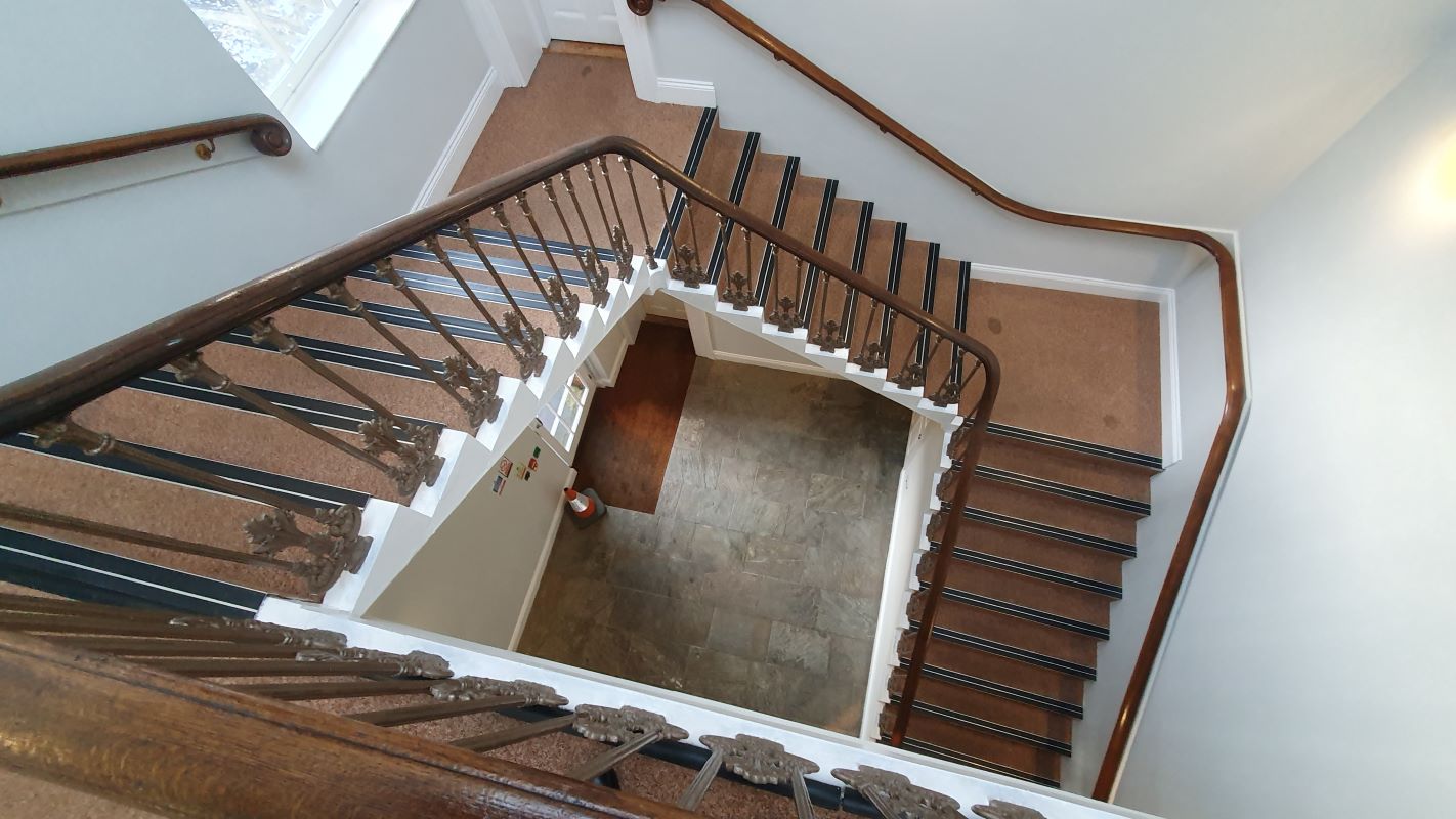 Leasehold Vacant 2 Bedroom Apartment in Converted Period Building