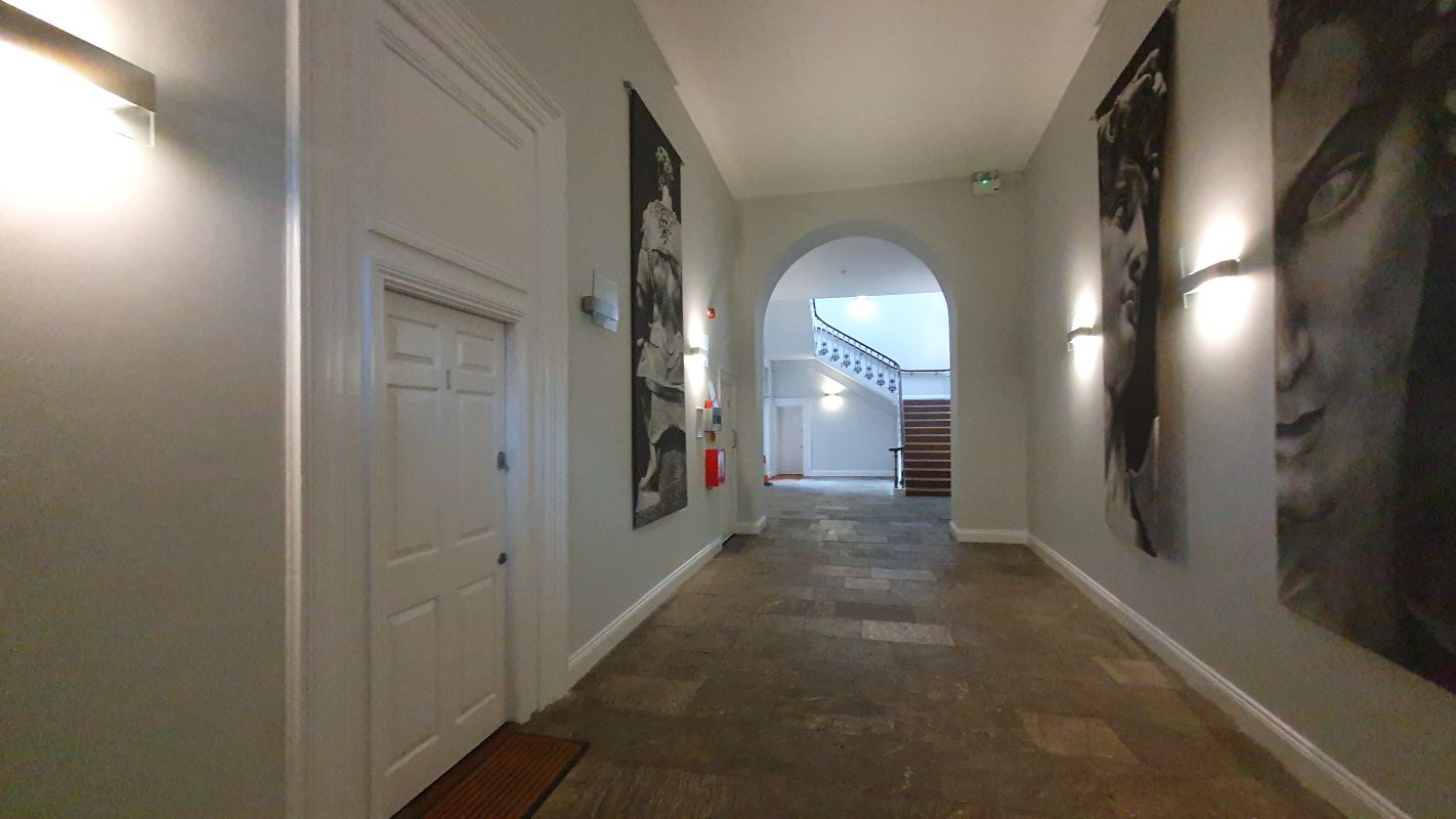 Leasehold Vacant 2 Bedroom Apartment in Converted Period Building