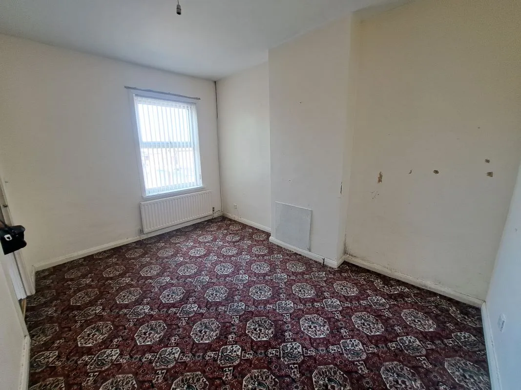 Freehold Vacant Three Bedroom End Terraced Property