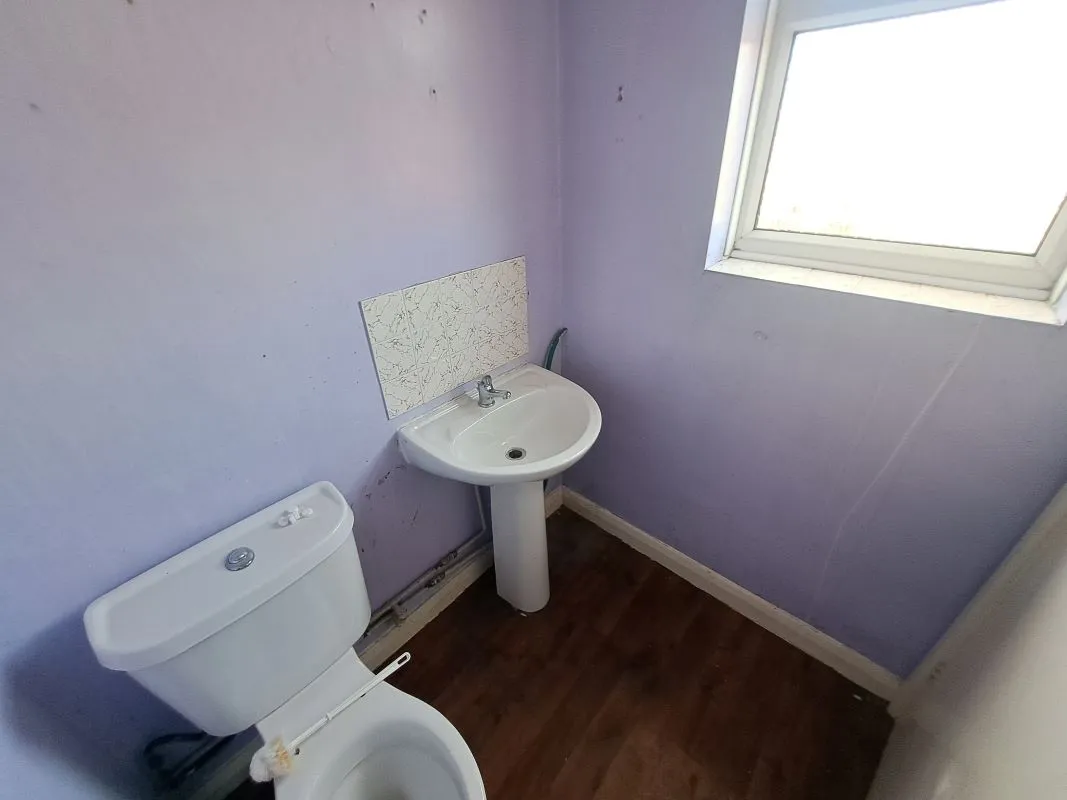 Freehold Vacant Three Bedroom End Terraced Property