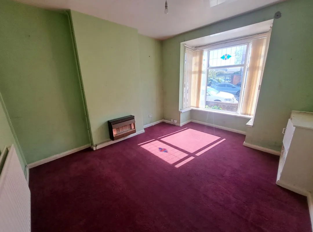 Freehold Vacant Three Bedroom End Terraced Property