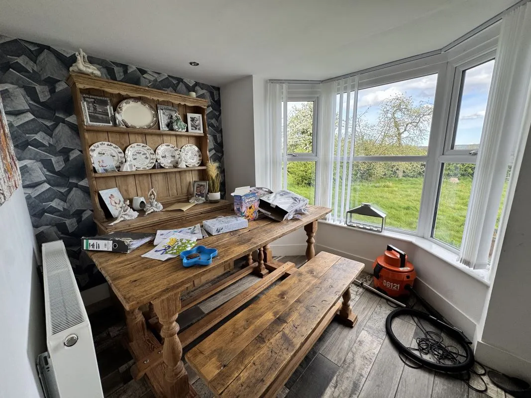 Freehold Vacant 7 Bedroom Farmhouse with a Range of Outbuildings
