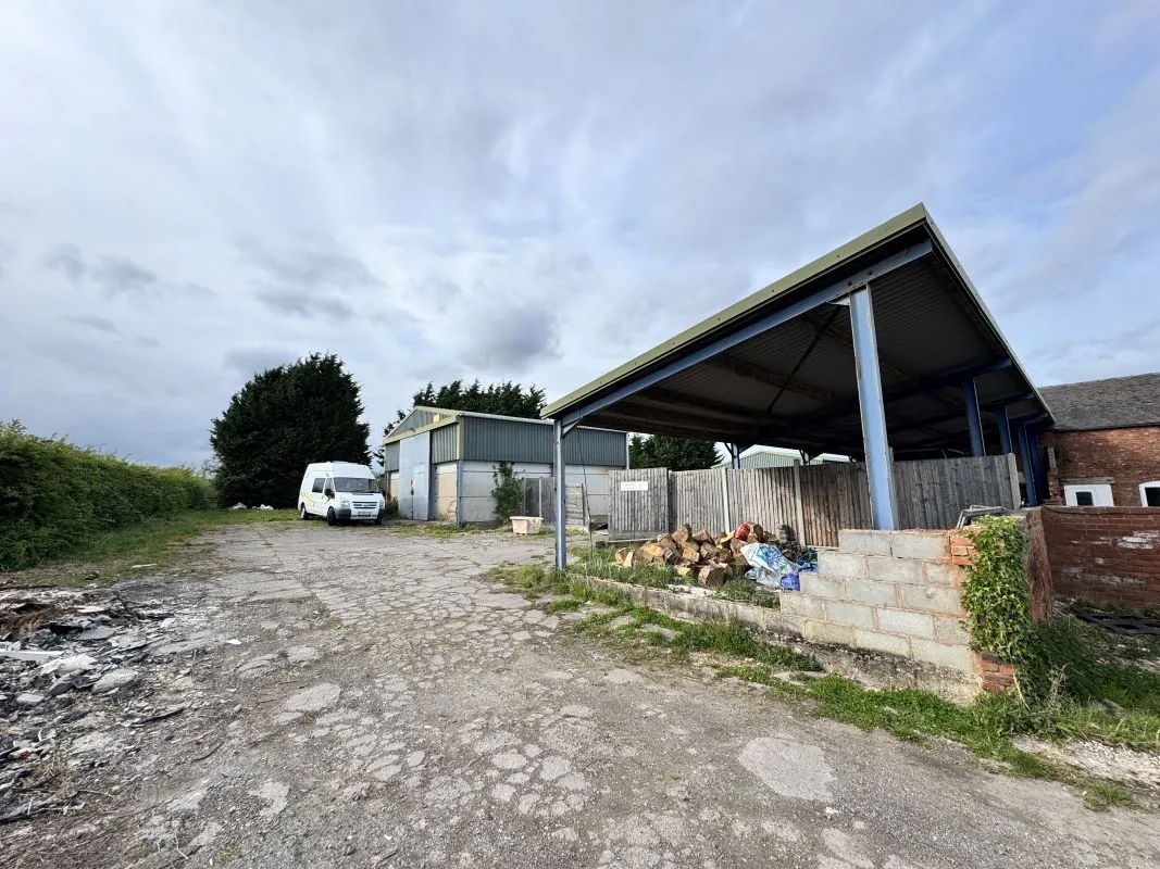 Freehold Vacant 7 Bedroom Farmhouse with a Range of Outbuildings