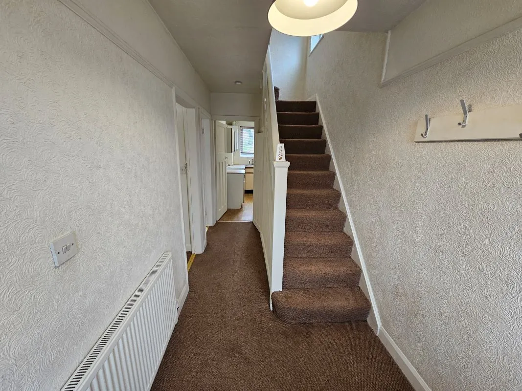 Freehold Vacant Semi Detached House with Three Bedrooms