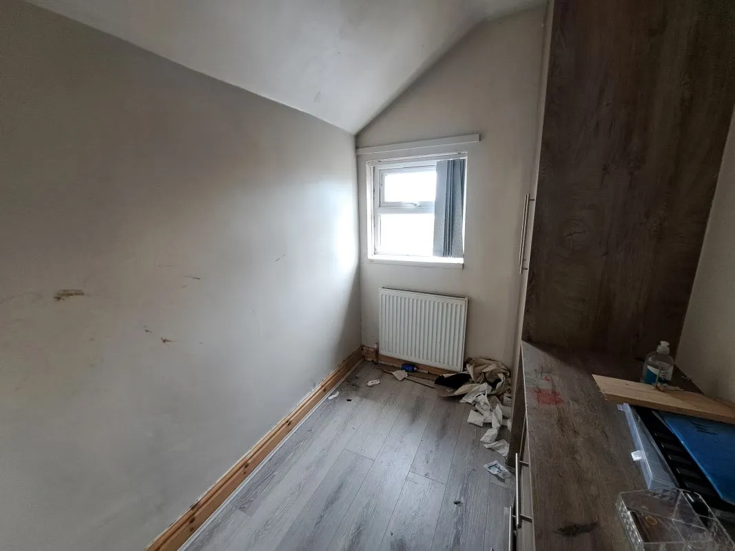 Freehold Vacant Three Bedroom Extended Terrace House