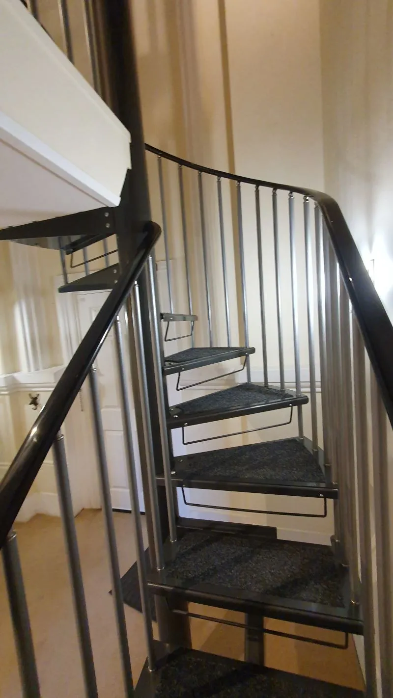Leasehold Vacant 2 Bedroom Apartment in Converted Period Building