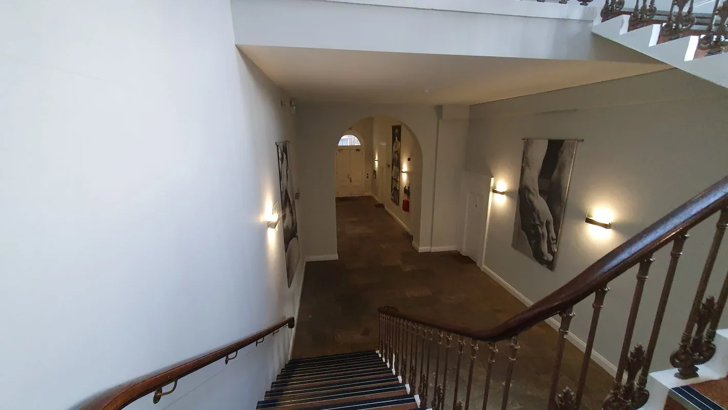 Leasehold Vacant 2 Bedroom Apartment in Converted Period Building