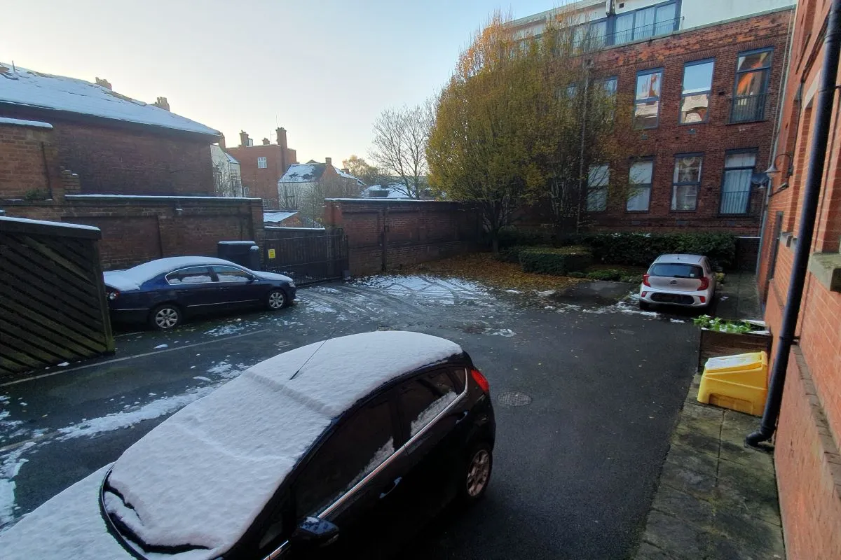 Leasehold Vacant 2 Bedroom Apartment in Converted Period Building