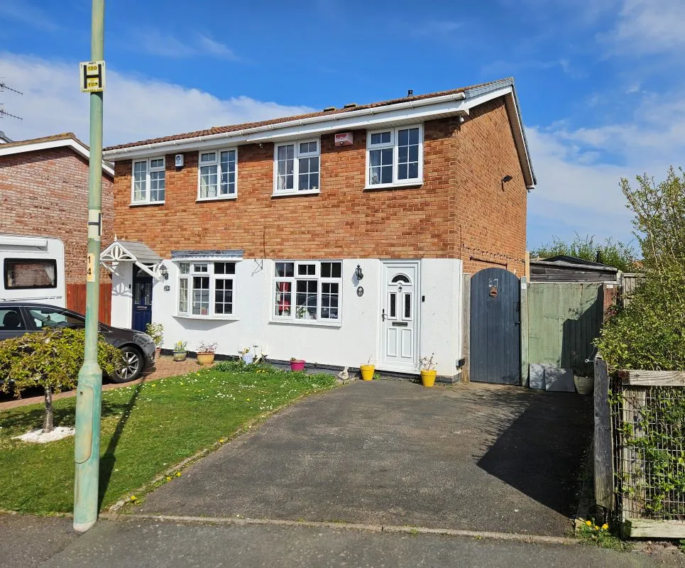 Freehold Investment - Modern Semi Detached House with Two Bedrooms