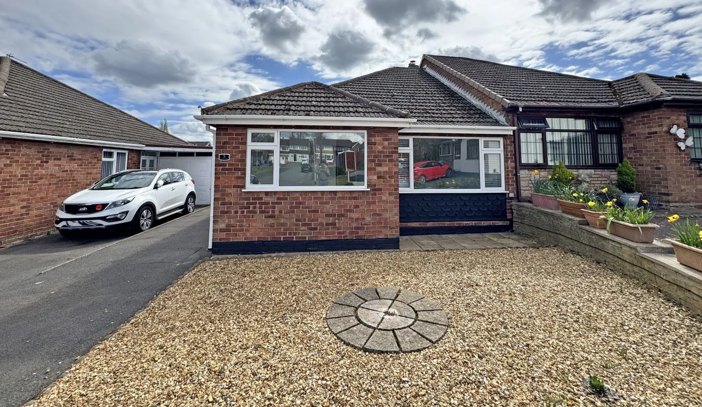 Freehold Vacant Semi Detached Bungalow with Two Bedrooms