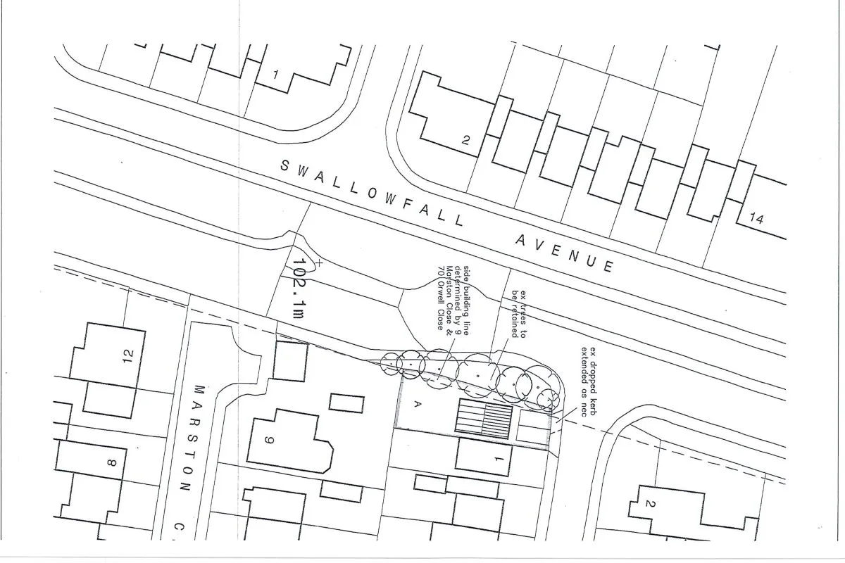 Freehold Vacant Detached House with Potential Building Plot