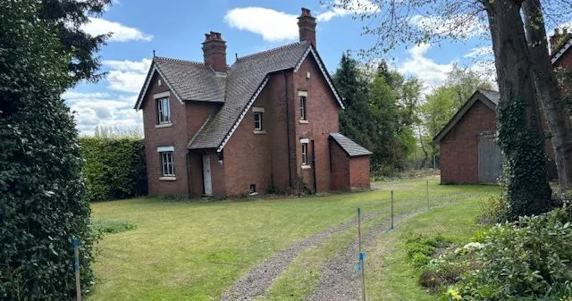 Freehold Vacant Detached Cottage with Consent to Extend to 4/5 Bedrooms