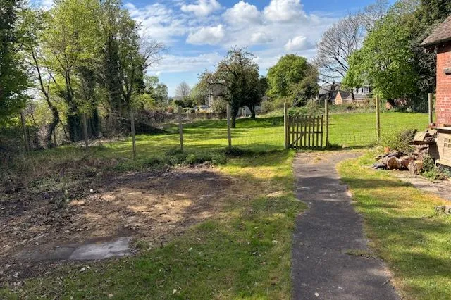 Freehold Vacant Detached Cottage with Consent to Extend to 4/5 Bedrooms