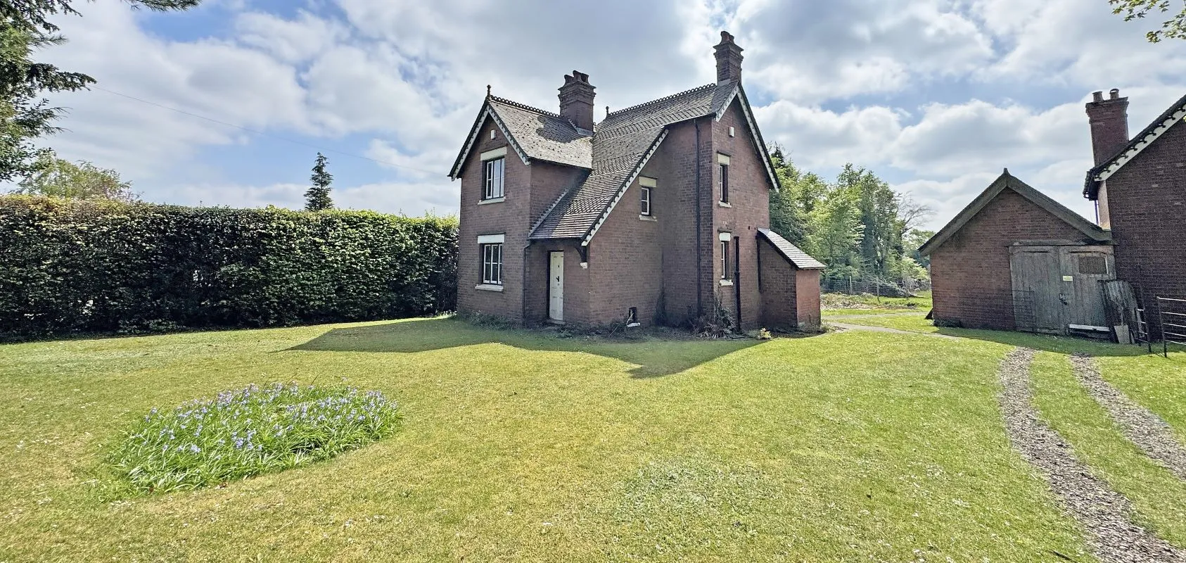 Freehold Vacant Detached Cottage with Consent to Extend to 4/5 Bedrooms