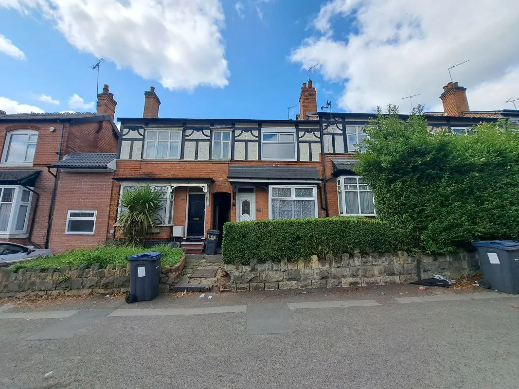 Freehold Vacant Mid Terraced House