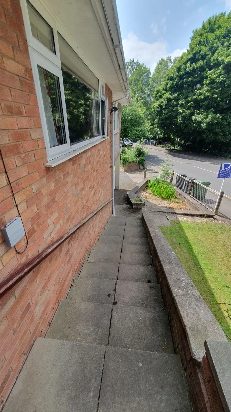 Freehold HMO Investment - 5 Bed Det. Bungalow  - Rental £27,000 p.a.